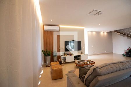 Casa para alugar com 500m², 5 quartos e 6 vagasSala