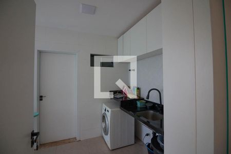 Casa para alugar com 500m², 5 quartos e 6 vagasÁrea de Serviço