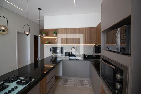 Casa para alugar com 500m², 5 quartos e 6 vagasCozinha