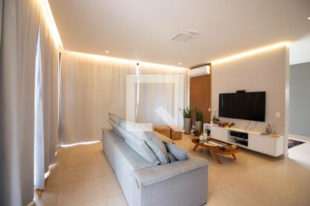 Casa para alugar com 500m², 5 quartos e 6 vagasSala