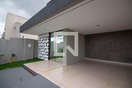Entrada de casa para alugar com 5 quartos, 500m² em Setor Habitacional Jardim Botânico (Lago Sul), Brasília