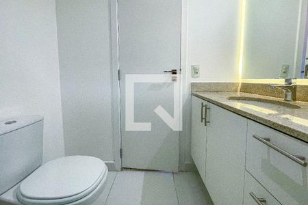 Apartamento para alugar com 66m², 2 quartos e 1 vaga Apartamento para alugar com 66m², 2 quartos e 1 vagaBanheiro da Suíte