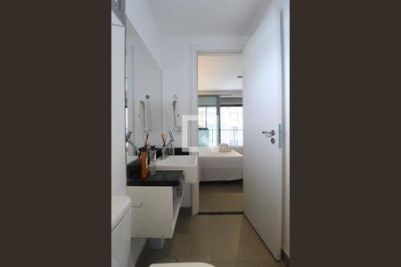 Banheiro da Suíte de kitnet/studio para alugar com 1 quarto, 30m² em Indianópolis, São Paulo