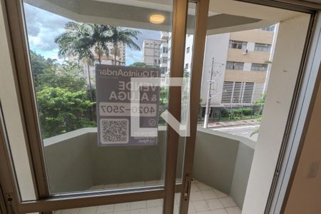 Apartamento à venda com 35m², 1 quarto e 1 vagaPlaquinha