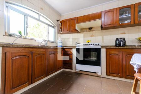 Casa para alugar com 250m², 5 quartos e 5 vagasCozinha