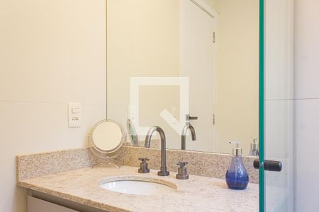 Apartamento à venda com 229m², 3 quartos e 3 vagasBanheiro da Suíte 2