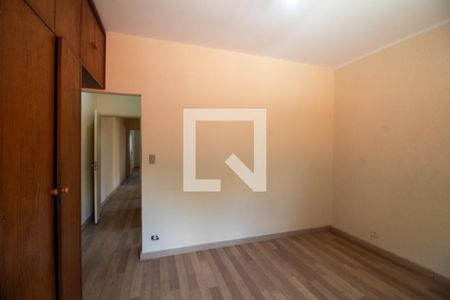 Casa à venda com 234m², 3 quartos e 2 vagasQuarto 3 - Suíte