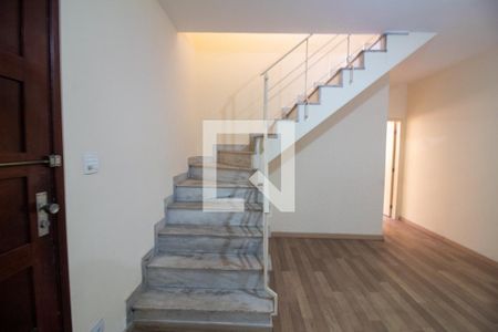 Escada de casa à venda com 3 quartos, 234m² em Campo Belo, São Paulo