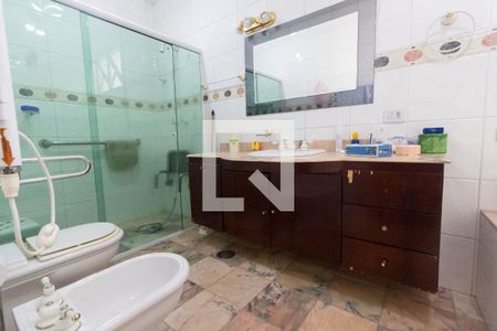 Casa para alugar com 250m², 3 quartos e 3 vagas Casa para alugar com 250m², 3 quartos e 3 vagasSuíte