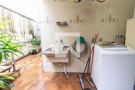 Casa para alugar com 250m², 3 quartos e 3 vagas Casa para alugar com 250m², 3 quartos e 3 vagasÁrea de serviço 2