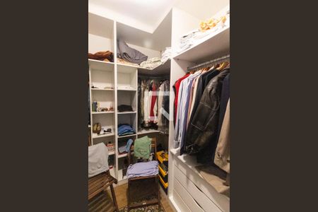 Casa para alugar com 250m², 3 quartos e 3 vagas Casa para alugar com 250m², 3 quartos e 3 vagasCloset