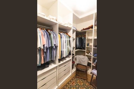 Casa para alugar com 250m², 3 quartos e 3 vagas Casa para alugar com 250m², 3 quartos e 3 vagasCloset