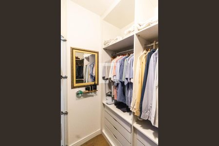 Casa para alugar com 250m², 3 quartos e 3 vagas Casa para alugar com 250m², 3 quartos e 3 vagasCloset