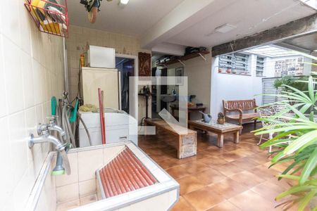 Casa para alugar com 250m², 3 quartos e 3 vagas Casa para alugar com 250m², 3 quartos e 3 vagasÁrea de serviço 2