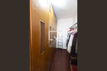 Casa para alugar com 250m², 3 quartos e 3 vagas Casa para alugar com 250m², 3 quartos e 3 vagasCloset