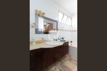 Casa para alugar com 250m², 3 quartos e 3 vagas Casa para alugar com 250m², 3 quartos e 3 vagasSuíte