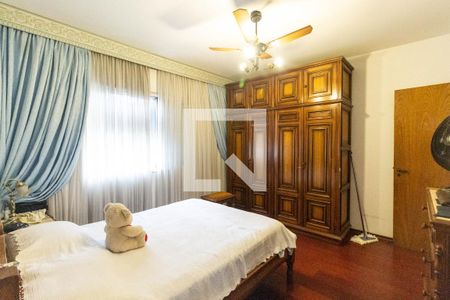 Casa para alugar com 250m², 3 quartos e 3 vagas Casa para alugar com 250m², 3 quartos e 3 vagasQuarto 2