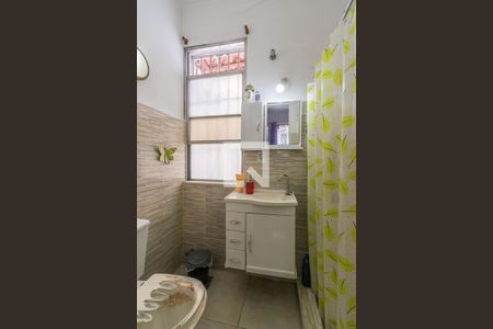 Casa à venda com 200m², 4 quartos e 3 vagasBanheiro da Suíte 2