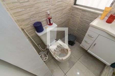 Casa à venda com 200m², 4 quartos e 3 vagasBanheiro da Suíte 2