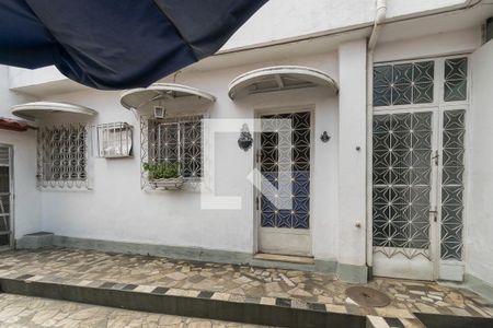 Casa à venda com 200m², 4 quartos e 3 vagasVaranda gourmet - Casa dos fundos