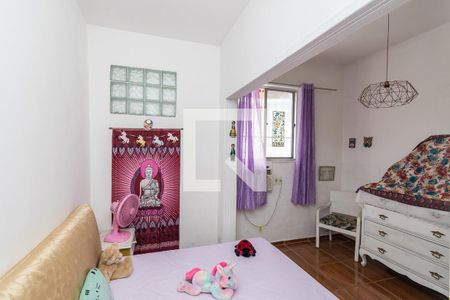 Casa à venda com 200m², 4 quartos e 3 vagasQuarto 2 Suíte 