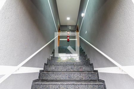 Apartamento para alugar com 44m², 2 quartos e 1 vagaEscada