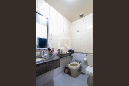 Apartamento à venda com 216m², 4 quartos e 3 vagasBanheiro