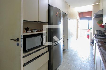 Apartamento à venda com 216m², 4 quartos e 3 vagasCozinha