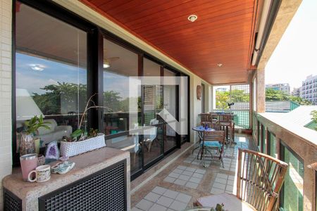 Varanda da Sala de apartamento à venda com 4 quartos, 216m² em Barra da Tijuca, Rio de Janeiro