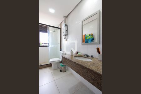 Apartamento à venda com 216m², 4 quartos e 3 vagasBanheiro Quarto 3 suíte
