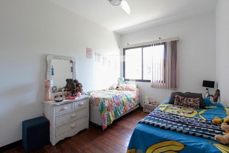 Apartamento à venda com 216m², 4 quartos e 3 vagasQuarto 2