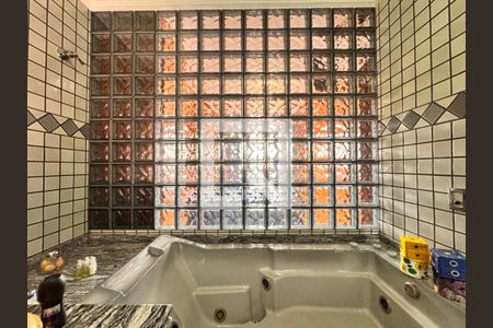 Casa para alugar com 309m², 3 quartos e 4 vagasBanheiro da suíte 