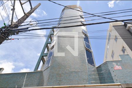 Apartamento para alugar com 55m², 2 quartos e 2 vagasFachada