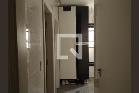 Apartamento à venda com 167m², 4 quartos e 3 vagasCorredor
