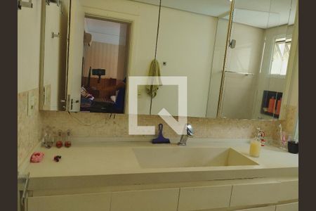 Apartamento à venda com 167m², 4 quartos e 3 vagasBanheiro do Quarto 5