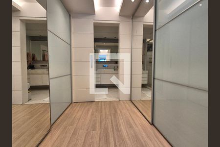 Apartamento para alugar com 250m², 4 quartos e 3 vagasCloset da suíte 2