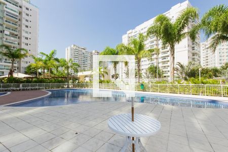 Apartamento à venda com 71m², 3 quartos e 1 vaga Apartamento à venda com 71m², 3 quartos e 1 vagaÁrea comum - Piscina