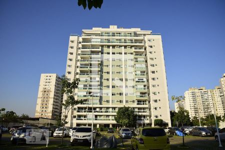 Apartamento à venda com 71m², 3 quartos e 1 vaga Apartamento à venda com 71m², 3 quartos e 1 vagaFachada