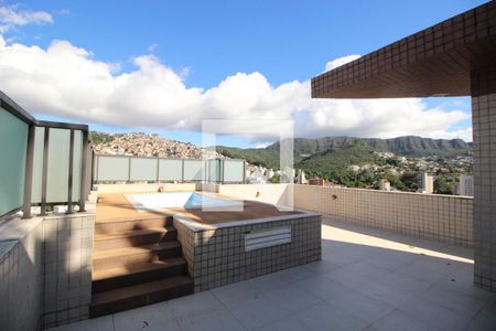 Apartamento à venda com 230m², 4 quartos e 3 vagasTerraço 