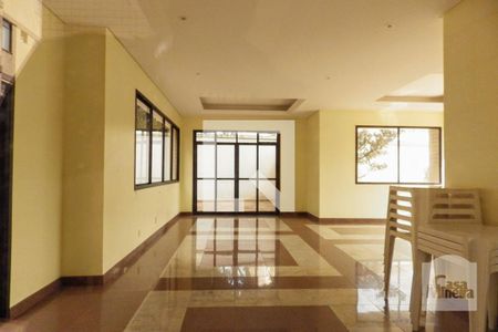 Apartamento à venda com 230m², 4 quartos e 3 vagasÁrea comum 