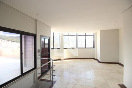 Apartamento à venda com 230m², 4 quartos e 3 vagasSala 2