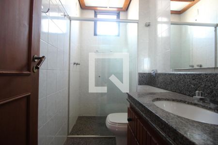 Apartamento à venda com 230m², 4 quartos e 3 vagasBanheiro 