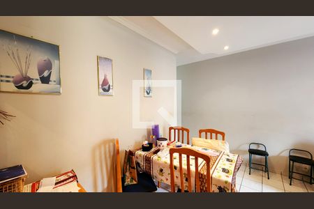Apartamento à venda com 75m², 2 quartos e 2 vagasSala