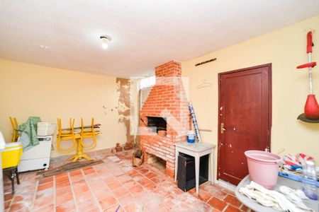 Casa à venda com 150m², 3 quartos e 2 vagas Casa à venda com 150m², 3 quartos e 2 vagasChurrasqueira