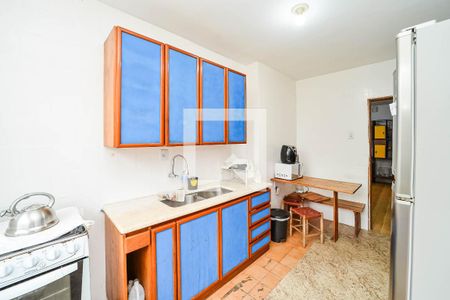 Casa à venda com 150m², 3 quartos e 2 vagas Casa à venda com 150m², 3 quartos e 2 vagasCozinha