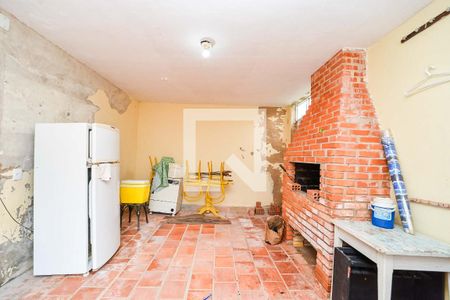 Casa à venda com 150m², 3 quartos e 2 vagas Casa à venda com 150m², 3 quartos e 2 vagasChurrasqueira