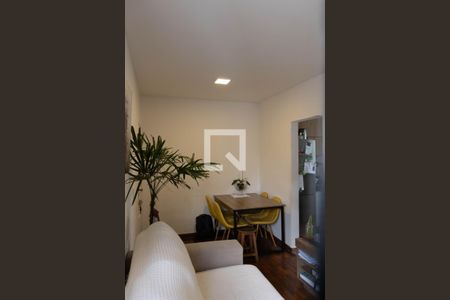 Sala de apartamento à venda com 3 quartos, 70m² em Buritis, Belo Horizonte