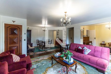 Apartamento à venda com 167m², 3 quartos e 1 vaga Apartamento à venda com 167m², 3 quartos e 1 vagaSala