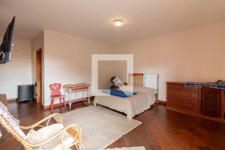 Casa à venda com 500m², 4 quartos e 4 vagasQuarto 4 - Suíte