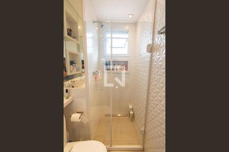 Apartamento à venda com 73m², 2 quartos e 2 vagasBanheiro da Suíte